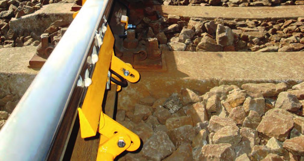 EGYEDI IGÉNYEKHEZ ALKALMAZKODÓ INTELLIGENS SÍNKENŐ BERENDEZÉS Intelligens sínkenő berendezésünk, a TRACKSAFE LUBE működési elve könnyen és gyorsan elmagyarázható.