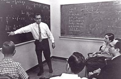 1963: A képen látható 33 éves fiatal amarikai elméleti fizikus,