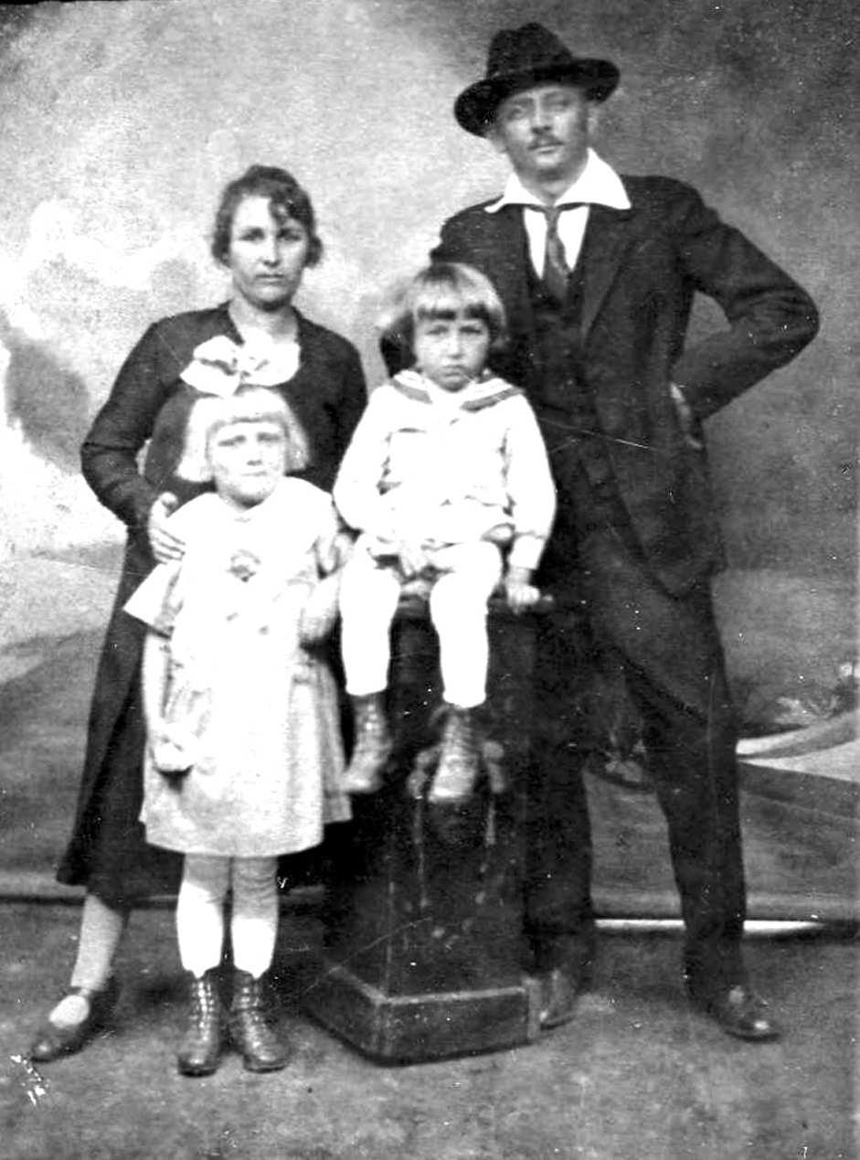 körülvéve A Kaiser család