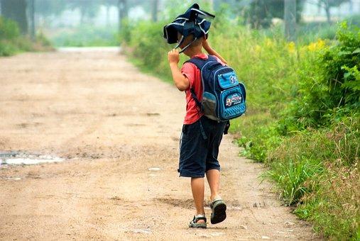 Ismét becsengettek A MEGYEI BALESET-MEGELŐZÉSI BIZOTTSÁG KÖZLEMÉNYE Elmúlt a nyár sok gyermek és felnőtt bánatára.
