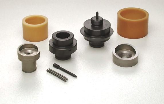 Betolható méret ütközővel: 600 mm. Az ütköző hossza: 500 mm. Préserő: 60 kn, 600 bar nyomásnál. Löket: 66 mm.