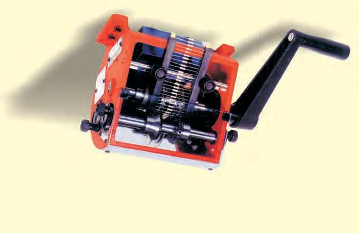 031 Motoros meghajtás SUPERFORM-hoz, 110 V 50/60 Hz 7915.180 CS10 adagoló ömlesztett axiális alkatrészekhez kód mod. B P C D d L gyors beállítás min max min max min max min max max 7915.