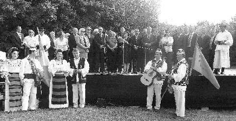 FAMILIA ROMÂNÃ ROMÂNI ÎN LUME 101 A.M.: Domnule Ioan Godja, ºtiu cã sunteþi de mulþi ani stabilit aici, la Viena, aþi înfiinþat ºi o asociaþie a românilor pe care aþi denumit-o Unirea, aþi avut ºi aceastã iniþiativã.