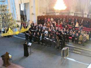 Banatul - martie oaia Arhiepiscopiei Aradului Concert dedicat Sfintelor Paşti la Catedrala Arhiepiscopală din Arad Florii de Gheorghe Cucu, Ziua Învierii şi Hristos a înviat au încântat duhovniceşte