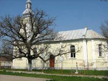 pentru persoanele fizice și persoanele juridice care achită integral în perioada 01.04.2015-31.05.2015, debitele principale restante, inclusiv amenzi contravenționale, existente în sold.