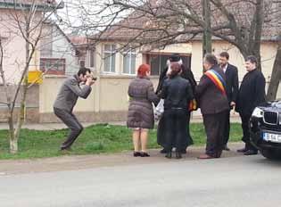 Ceea ce pot însă să redau este mesajul transmis către participanți: Îndurerată familie, cinstiți părinți, domnule primar și iubiți frați și surori, am făcut acum pomenirea unui preot despre care s-au
