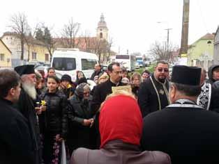 Zaharia Pereş, consilier cultural la Centrul eparhial. La sfârșitul lunii martie, mai exact în data de 28, a avut loc parastastul, onorat de prezența Înaltpreasfințitului Ioan, Mitropolitul Banatului.