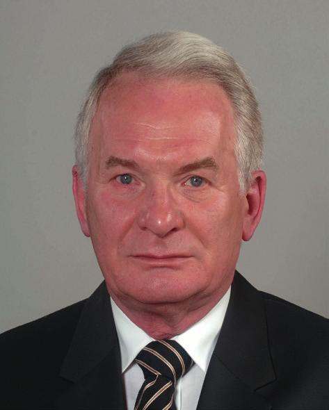 Az Országgyűlés elnökeinek életrajza 3. Dr. Gál Zoltán (1994. június 28. 1998. június 17.) 1940-ben született Budapesten, középiskolai tanulmányait is itt folytatta a Vörösmarty Mihály Gimnáziumban.