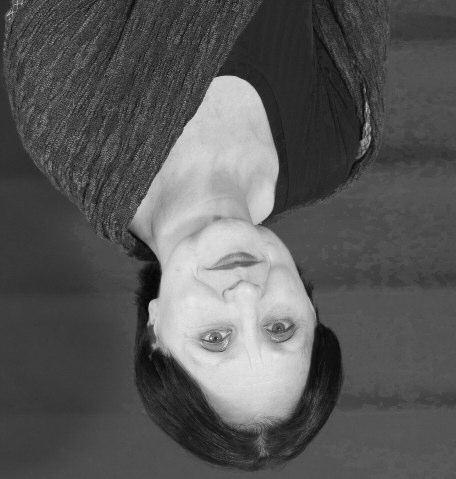 Gergely Katalin (Opera Maghiară Cluj). Programul acestei seri cuprinde bijuterii muzicale din creaţia compozitorilor: E. Kalman Silvia, Prinţesa Circului, Contesa Maritza, F.