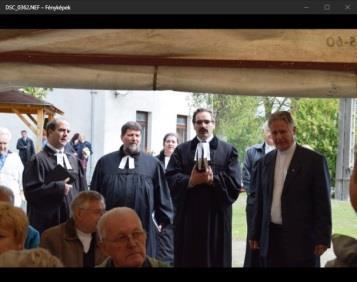 keresztyén, vallásszabadságú országban élhetünk.