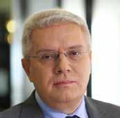 Kasnije se pridružuje Investal Plc gdje radi na poziciji menadžera tržišta kapitala. Od 1999. do 2001. na istoj je poziciji u kompaniji Matav, gdje je kasnije postao direktor riznice.