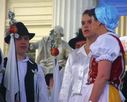 184 Kronika udalostí 2010 03. máj Návšteva a rokovanie v Lucine, na mieste Dňa Slovákov v Maďarsku; 08. máj Stretnutie spevokolov Jána Valašťána Dolinského, usporiadaného pri príležitosti 15.