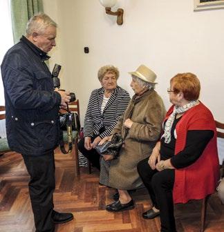 Nagyon megörültünk, hogy Gőgh Ferenc polgármester úr úgy döntött, hogy községünket ezen a találkozón az Aranyeső Nyugdíjasklub éneklőcsoportja és olyan lakosok képviselhetik, akiknek még vannak
