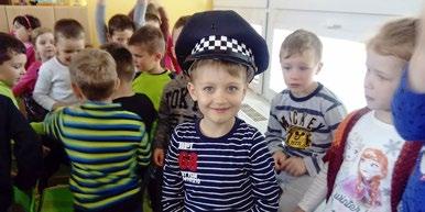 Vysvetlili im, ako sa treba správať na ulici, pri ceste, ako treba jazdiť na bicykli, opakovali si s deťmi dôležité telefónne čísla našich záchranárov a vysvetlili, ako si treba dávať pozor, aby sa