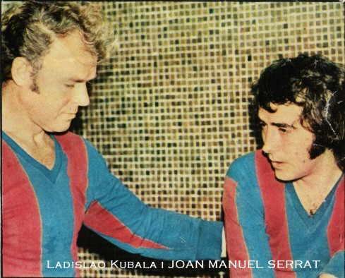 Joan Manuel Serrat (Barcelona, 1943), uno de los cantautores catalanes más importantes, citó a Kubala en dos de sus canciones.
