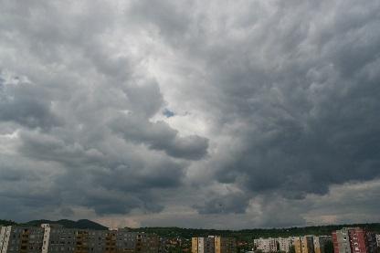 pontokban. Így Stratocumulus cumulogenitus felhő a Cumulusok alapja és csúcsa között bármely szintben felléphet.