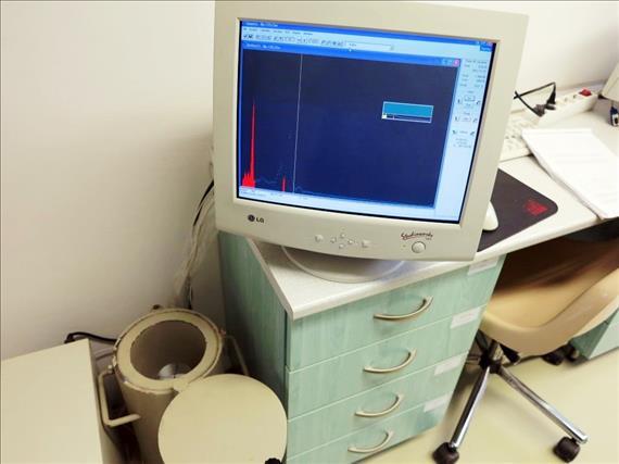 Gamma-spektrometria szcintillációs detektorral 6. 5.6. A mérés receptszerű leírása Állítsuk össze a gamma-spektrometriai mérőrendszert a laborvezető segítségével.