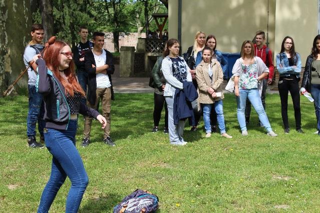 Ott a helyi végvári vitézek kalauzoltak bennünket,