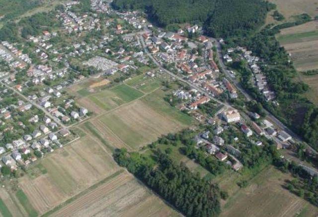 ellentétben a szépség nem szubjektív, nem részrehajló. Szép az, ami érdek nélkül tetszik, mondja Kant.