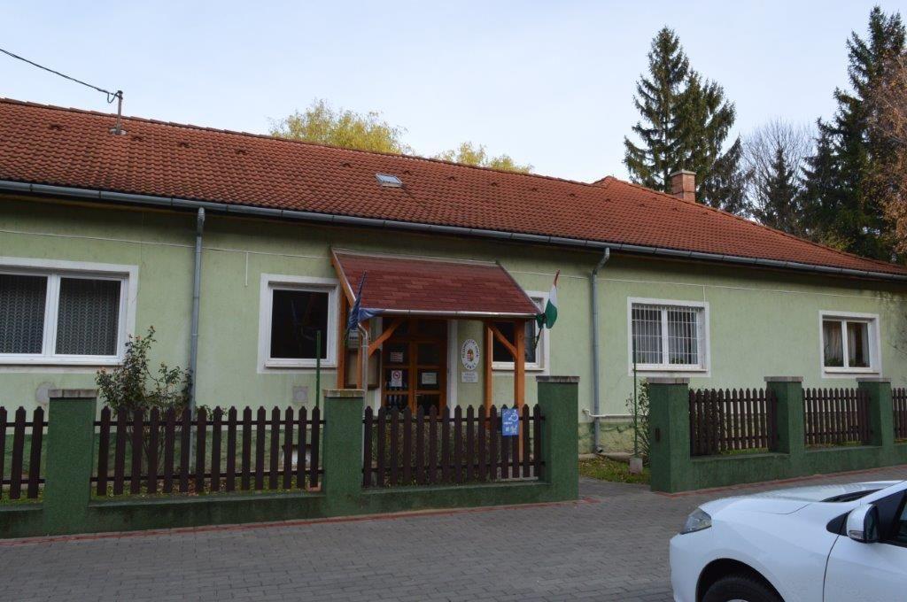 A település nem válhat múzeummá, skanzenné, az élő falu sajátossága a folyamatos megújulás,
