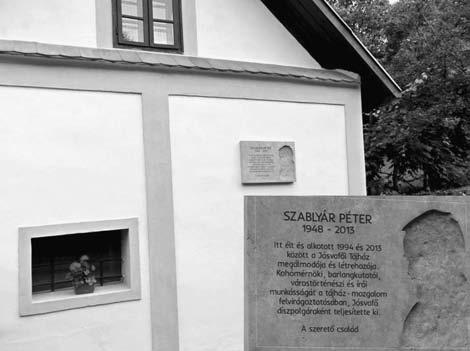 minőségű színes ábrákkal, térképekkel gazdagított kiadvány átfogó képet ad a hazai szénhidrogénvagyonról, bemutatja a kutatási területeket, a koncessziós pályáztatási rendszert, az újabb mezők