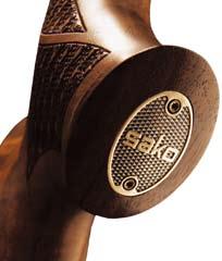 Vadászmozaik Legendás Blaser Sako Modell A7 Patrick Flanigan egyike az USA számos bemutatólövészeinek, akik neves cégekhez szegődve, azok fegyvereit használva a különböző vadászkiállításokon,