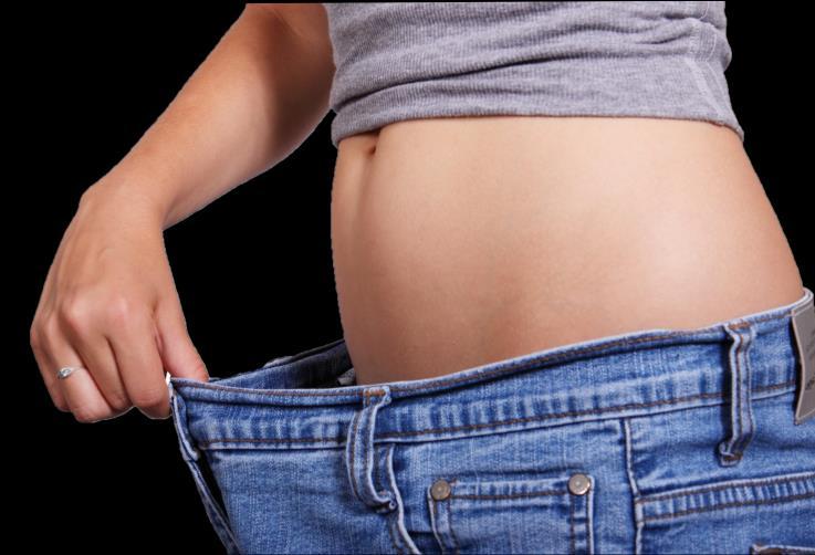 Testsúly csökkenés: A ketogén diéta egyik alapelve a testzsír felhasználása energiaforrásként, így a súlyvesztés gyakorlatilag kikerülhetetlen mellékhatás.