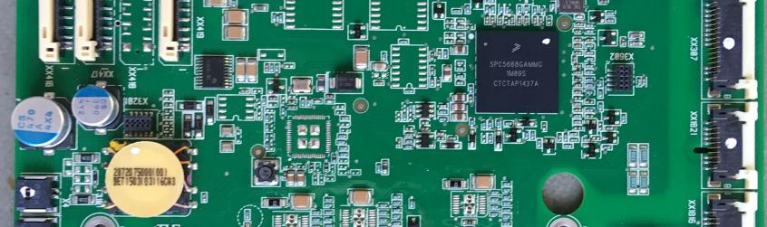 lényegre kéne térnem: a CPU panelre!