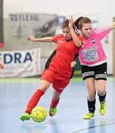 így sem tudtak velünk mit kezdeni, álltuk a sarat, bár mi sem tudtunk mit kezdeni, így az eredmény 0 : 0.