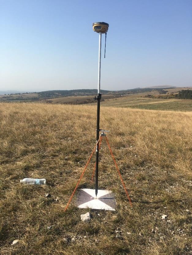 GNSS vevővel mértem saját bázisos RTK segítségével, amely meghatározása 120 epochával