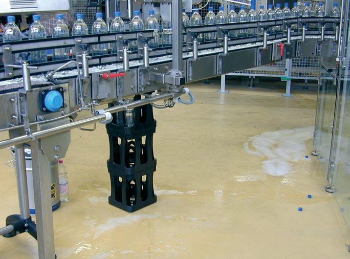 Az elcsúszással szembeni biztonság több tényezõ egyensúlyából adódik össze padló optimáis megoldás tisztítás lábbeli Egy ipari padlóburkolat kiválasztásánál gyakran kompromisszumot kell kötni az