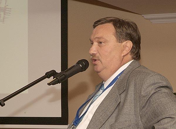 előadások: Az M0 ferdekábeles Duna-híd tervezéséről és építéséről Hunyadi Mátyás (CÉH Zrt.