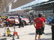 Au tót ec h n i k a Au t ó s p o r t FIA WTCC a Hungaroringen 2011. június 3-a és 5-e között különleges esemény rázta fel a magyar autósportot és a Hungaroringet.