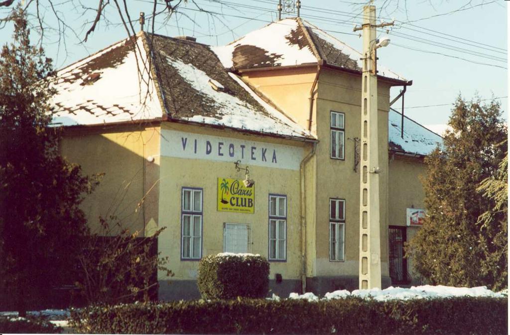 Sorszám: 13. A védendő objektum megnevezése: Ipartestület épülete Vizsgálat ideje: 2002. augusztus hó Címe: Felszabadulás u. 172. Helyrajzi szám: 4.