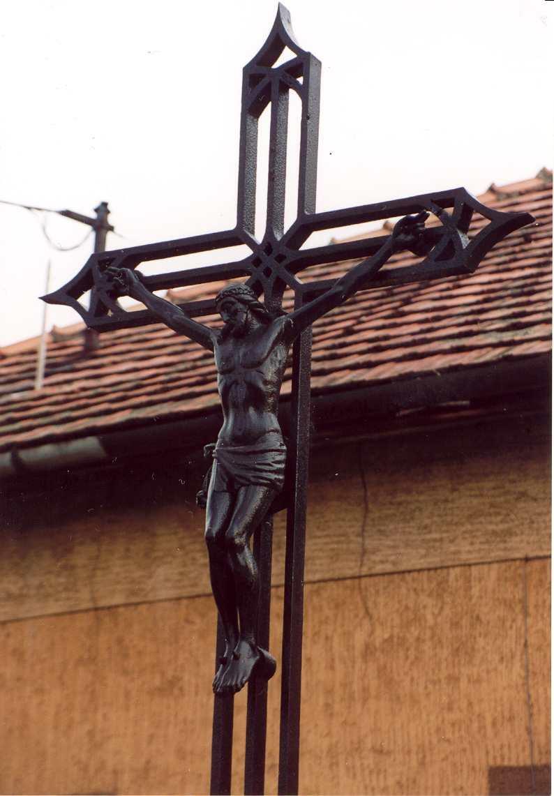 Sorszám: 26. A védendő objektum megnevezése: Vaskereszt Vizsgálat ideje: 2002. augusztus hó Címe: Damjanich J. u. 123.