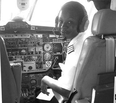 a Camerun Airlines pilótája (1) Gáspár Győző és felesége Nina Ricci parfümreklám (3) második esküvője a Győzike-show-ban (2) Ismeret a) a