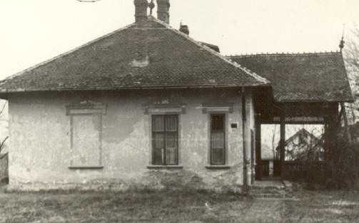 - 258 - zik (a pótlék értékét szemlélteti, hogy ebben az időben a 10 és 20 koronások még aranyból készültek). A dotáció nyilván hatott, mert 1914-ben már több érdeklődő is volt, és közülük dr.