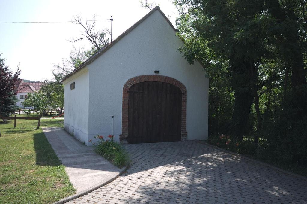117 ALKOTMÁNY UTCA TŰZOLTÓ SZERTÁR - az