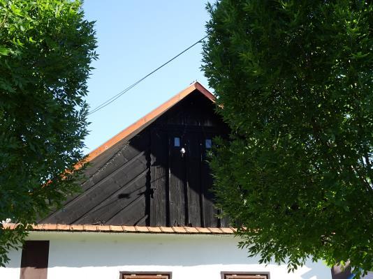 ) és az innen kiinduló utak és az azokhoz kapcsolódó meglévő zöldfelületek, zöldfelületű intézmények (Temető, sportpálya, óvoda, iskola, öregek otthona), egyéb zöldterületek (a Holt-Millér
