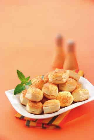 Ft/kg 1499,- Ft 1498,- Ft/kg 600g 899,- Ft Meggyes