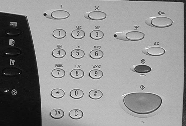 Xerox vevőszolgálat és támogatási központ Ha egy hibát nem tud megszüntetni az érintőképernyő utasításai alapján, tekintse át a következő rész Hibaelhárítási tippjeit.