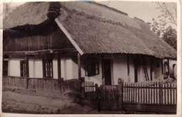 Volt itt kovács, varga, pálinkafőző és molnár. 1786-ban 225 volt a lakosok száma. Tiszta magyar falu volt (a jelentős számú környékbeli horvátság között), temploma nem volt, csupán egy harangláb.
