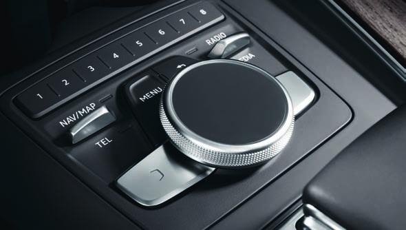 Audi active lane assist] autópályán és országúton segíti a vezetést 03_ Asszisztens csomag: Város¹ (többek között kiszállás-figyelmeztető, hátsó keresztirányú forgalom asszisztens, Audi side assist,