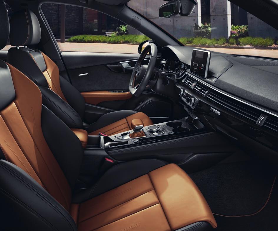 01 02 01_ Audi exkluzív Feinnappa bőrkárpitozás konyakbarna/fekete első sportülésekkel fekete Alcantara ajtókárpit-betétek konyakbarna/fekete Audi exkluzív bővített bőrkárpitozás Audi