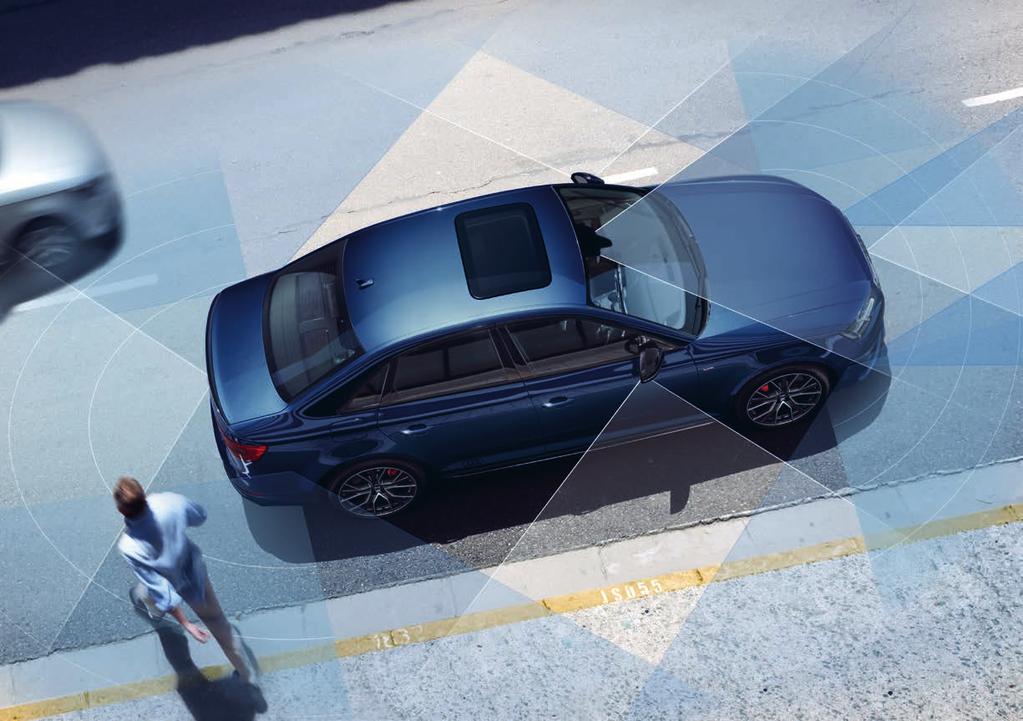 Limousine / A4 Avant Az Audi intelligens technikái 10 11 Környezetmegfigyelő kamerák és vezetői segédrendszerek csomagjai Négy nagylátószögű kamera felügyeli a jármű teljes környezetét, emellett
