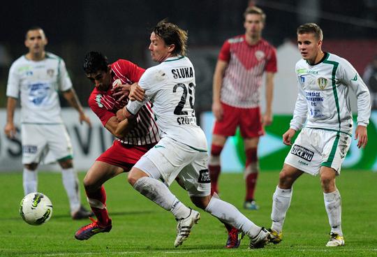 Hazai pálya - NB I.. forduló Diósgy?ri VTK-Haladás Sopron Bank 1-0 (1-0) Diósgy?r, 800 néz?, v.: Böcskei Diósgy?r: Rados - Vadász, Gal, Budovinszky, Gohér - Abdouraman - Gallardo (Pál Sz. 1.), Lippai (Arze.