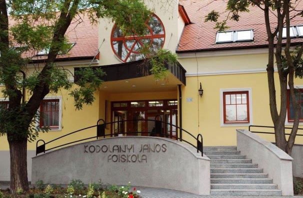AZ ELLENŐRZÉS TERÜLETE Kodolányi János Főiskola Az orosházi székhelyű Kodolányi János Főiskolát az Önálló Főiskolai Közalapítvány alapította 1992-ben nem állami felsőoktatási intézményként.