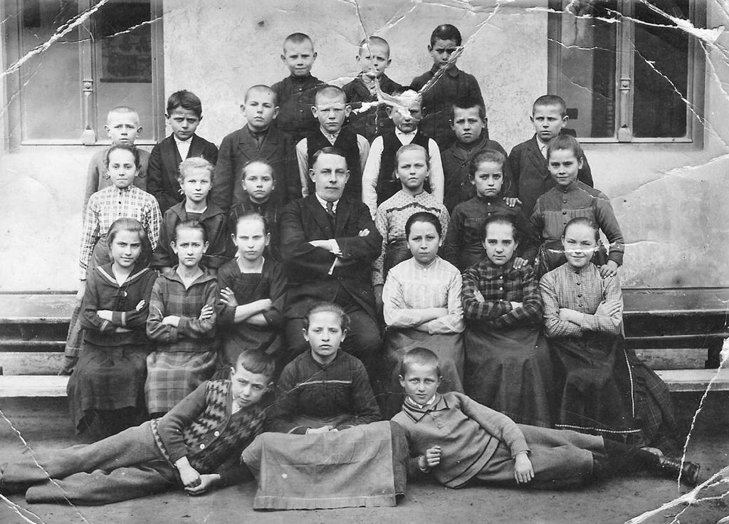 Iskolások az 1920-as
