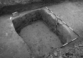 The small size and thickness of the road can probably be explained by the fact that those segments of the limes road located outside the Roman town were less frequently renovated and maintained than