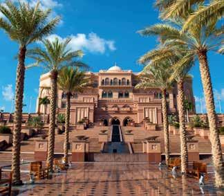 Abu Dhabiban nagyobb hangsúlyt fektetnek az arab építészeti hagyományok modern korba való átmentésére, aminek bizonyítéka a gigantikus Nagy Mecset, és óriási pénzeket áldoznak a kulturális
